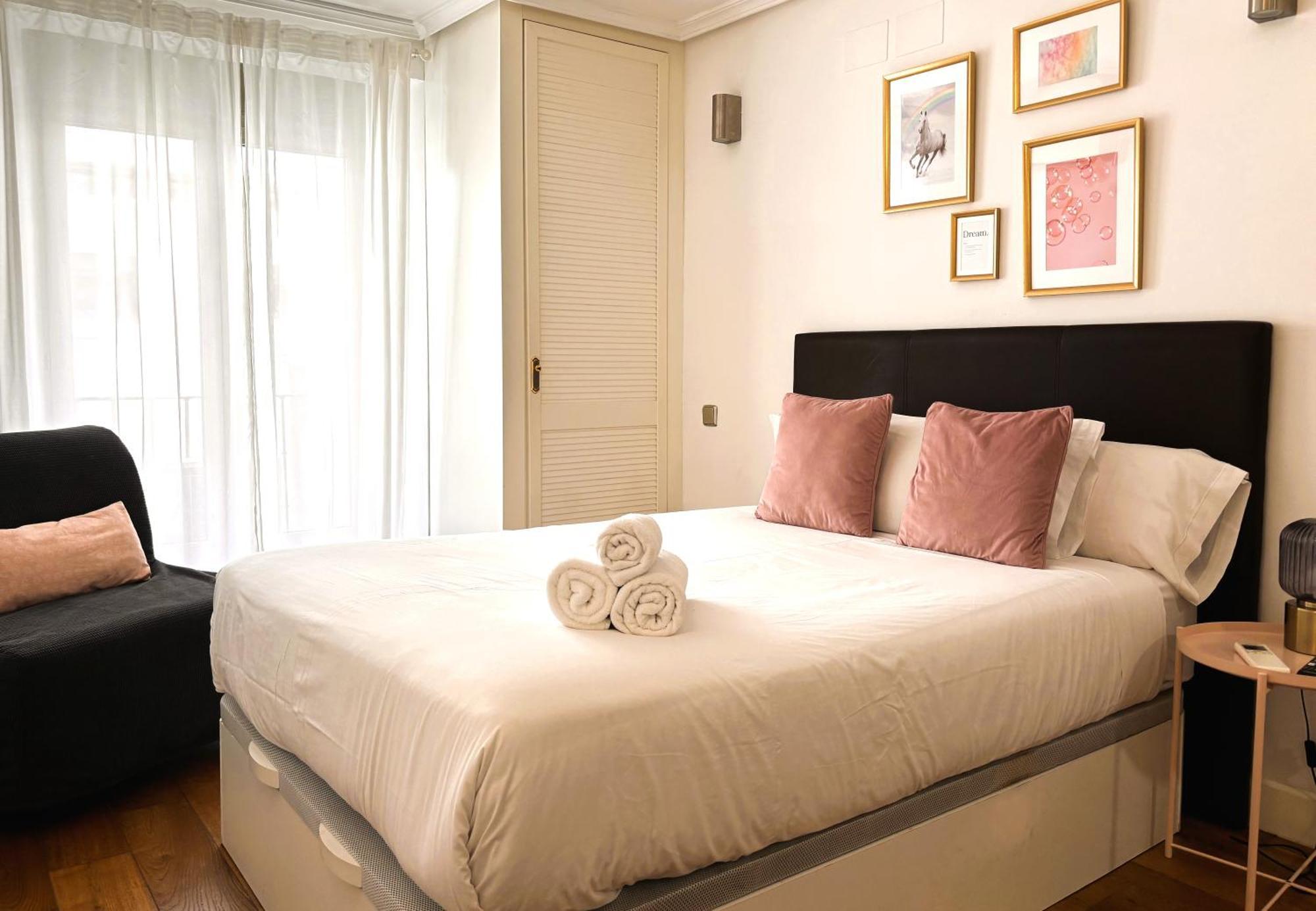 Chueca Apartamentos Noxi Madrid Luaran gambar